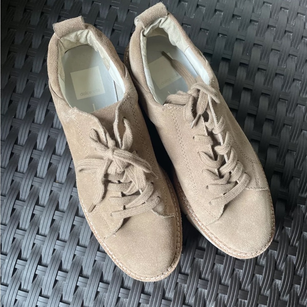 Size 6.5- Dolce Vita brown shoes